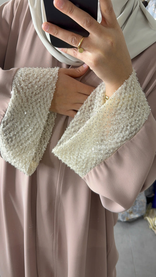 Abaya beige taupe avec manches perlées